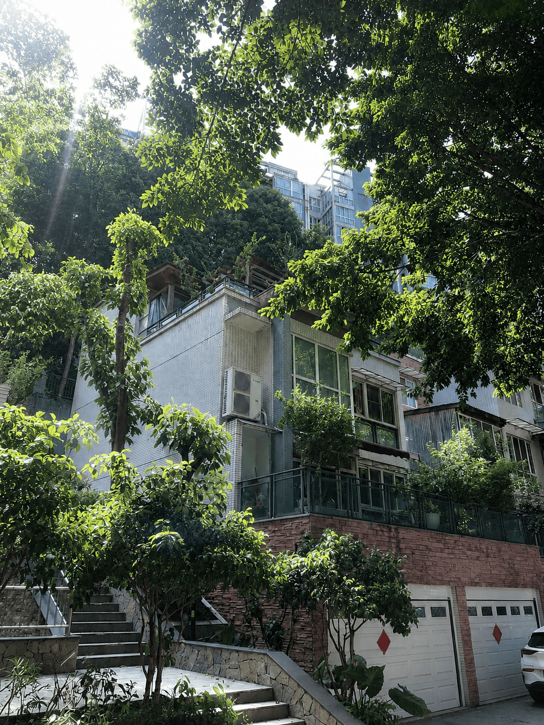 苏州岛居岁月从容升级：小小岛老别墅加装蒂升悦行款电梯